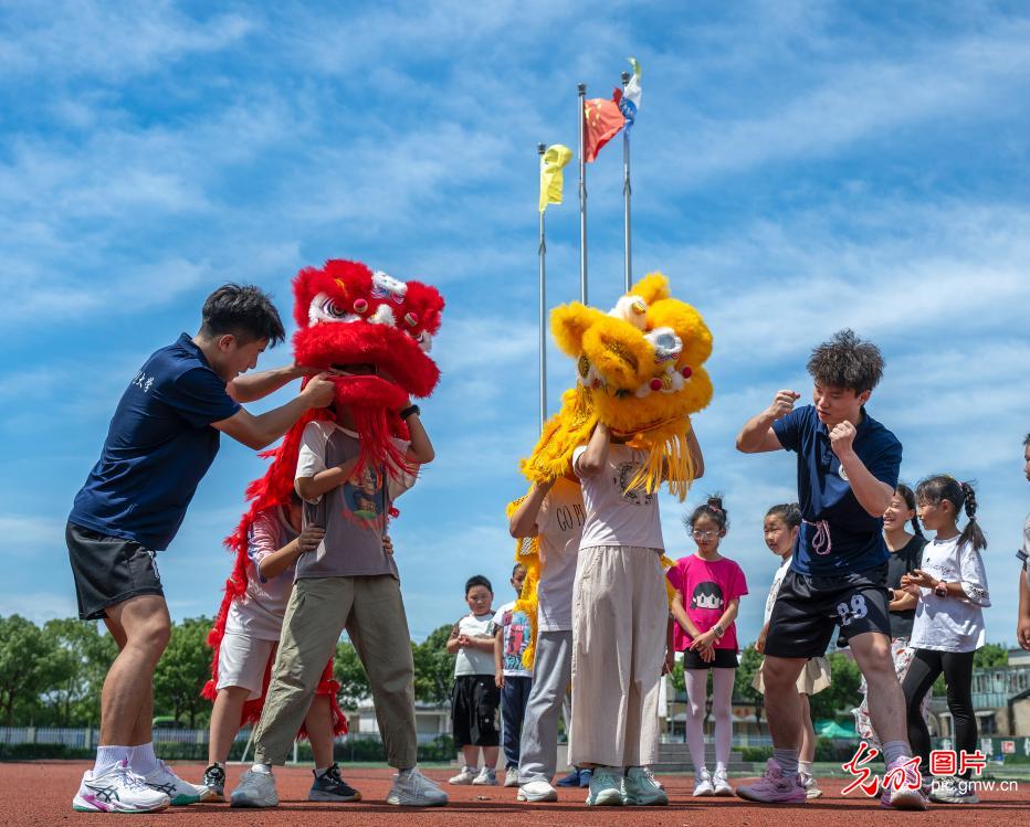 扎根乡土 深耕服务 新时代大学生的盛夏答卷